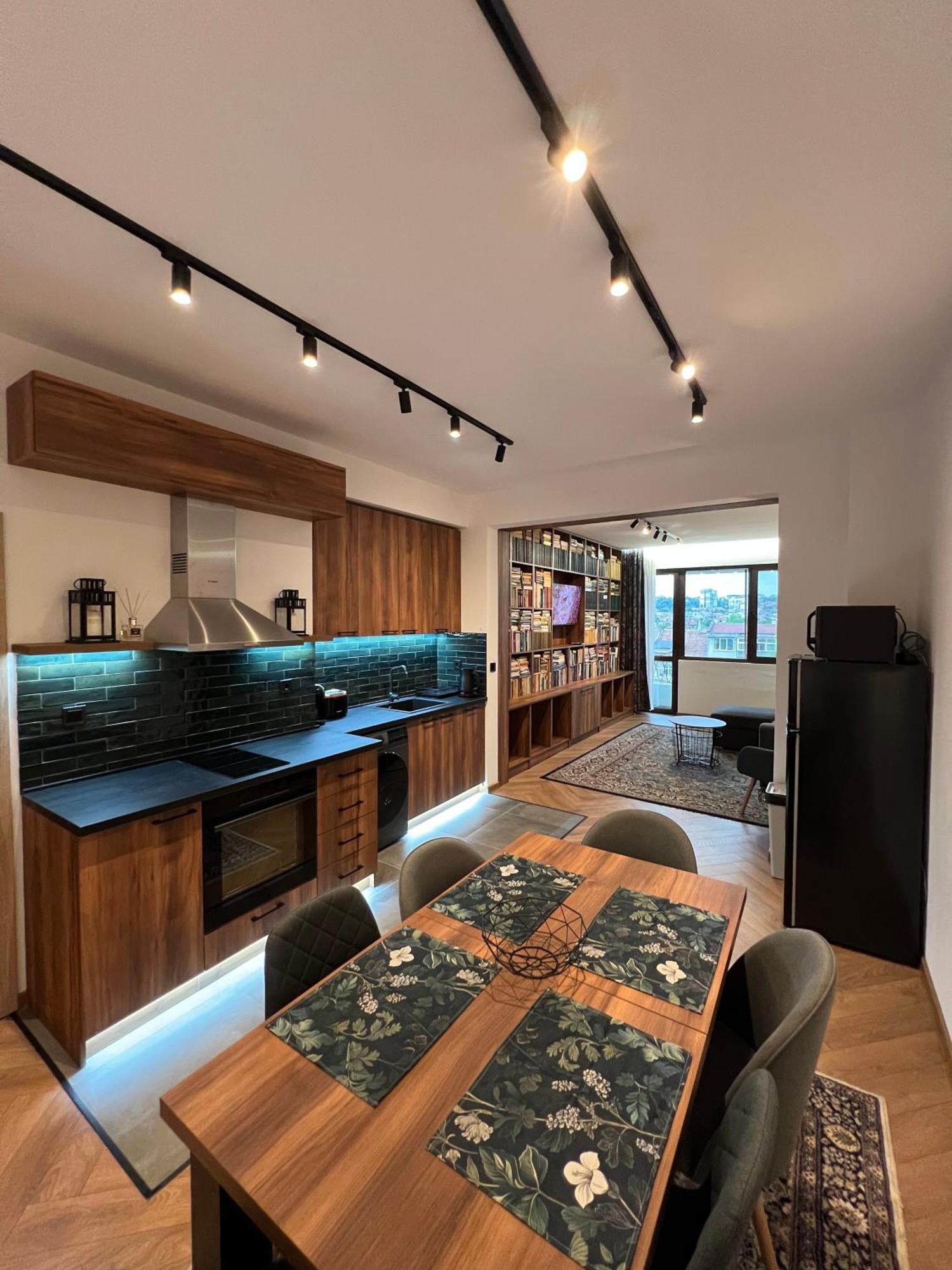 Apartemen Library *
